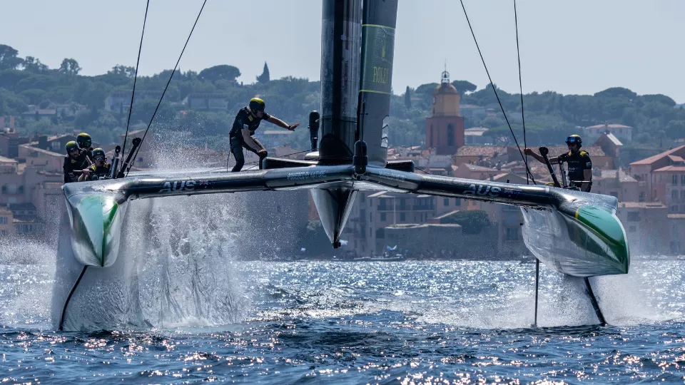 L'équipage du bateau australien en action