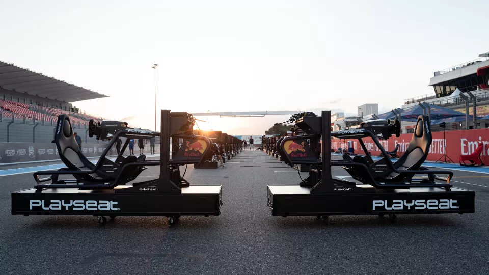 Installation des playseat sur le circuit
