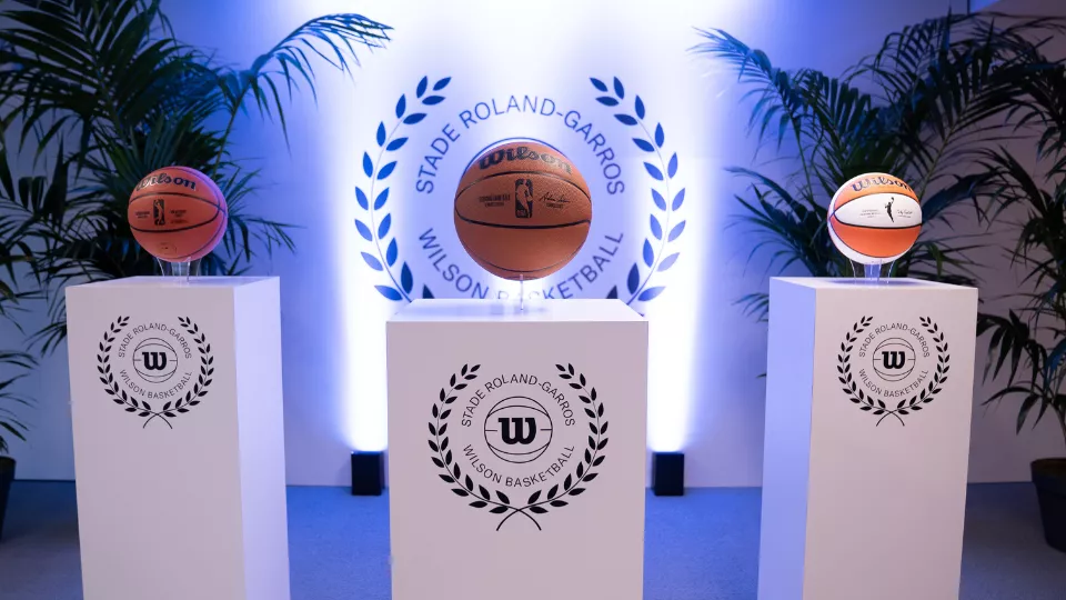 Exposition des ballons officiels de NBA