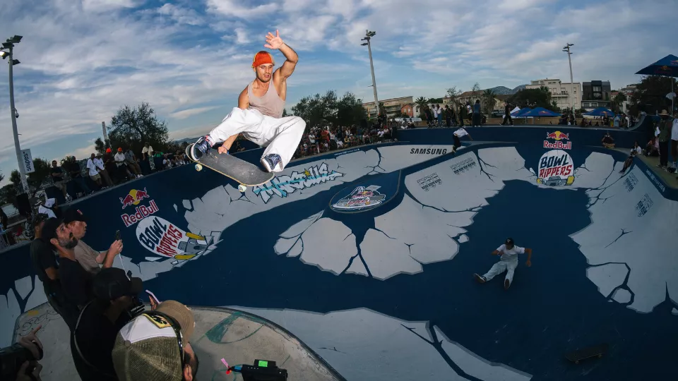 Air back grab