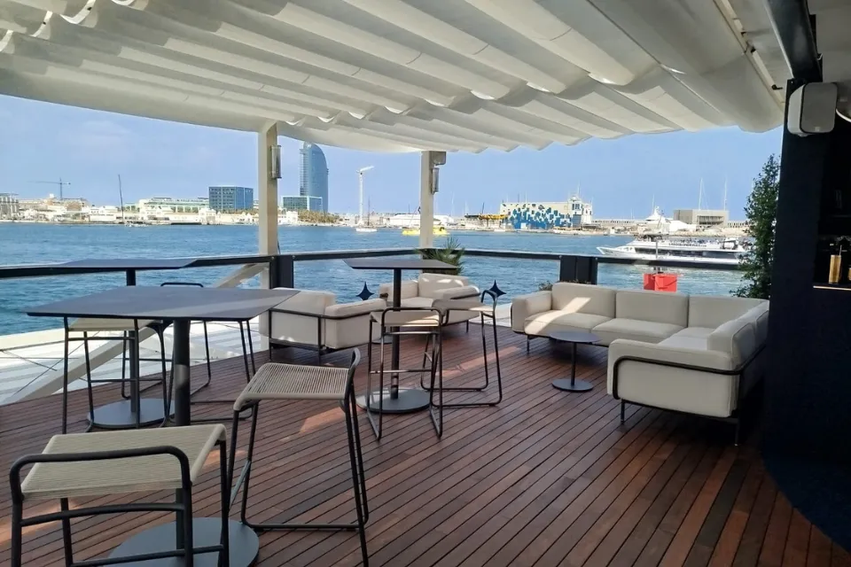 Terrasse de la base