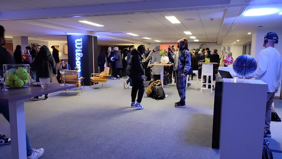 prestation d'un Dj dans le salon de Roland Garros