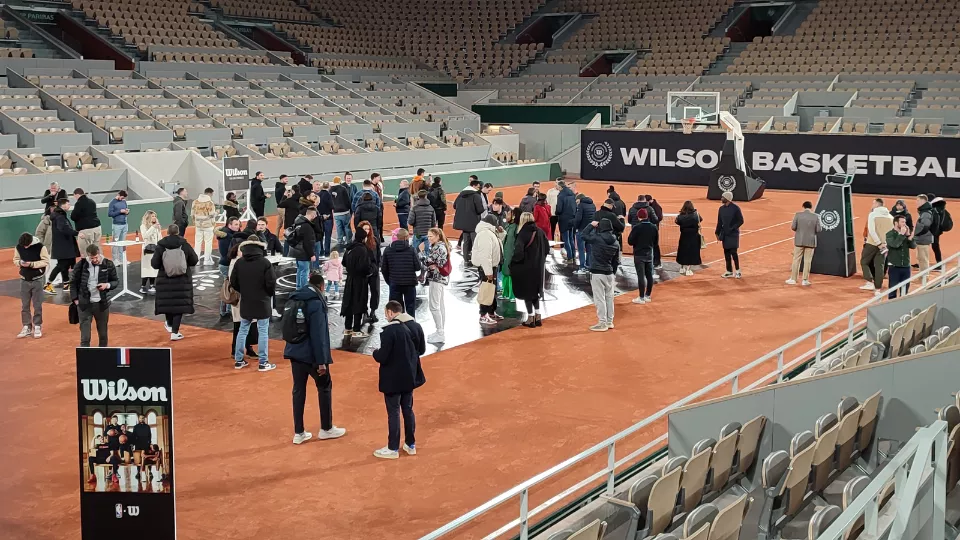 Le court Philippe Chartrier occupé par les spectateurs du 2 contre 2
