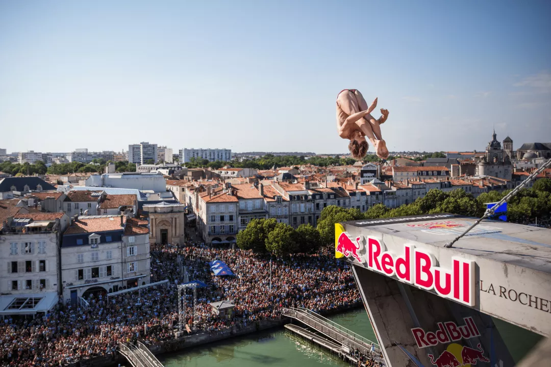 Souplesse Red Bull Cliff Diving La Rochelle